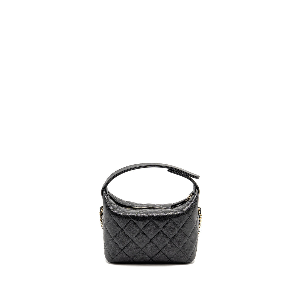 chanel-25c-detail-cc-logo-quilted-hobo-bag-caviar-black-lghwmicrochip