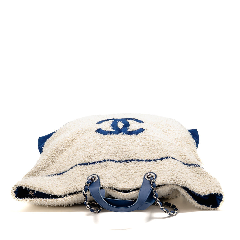 chanel-19p-deauville-biarritz-venice-tote-tweed-white-blue-shw