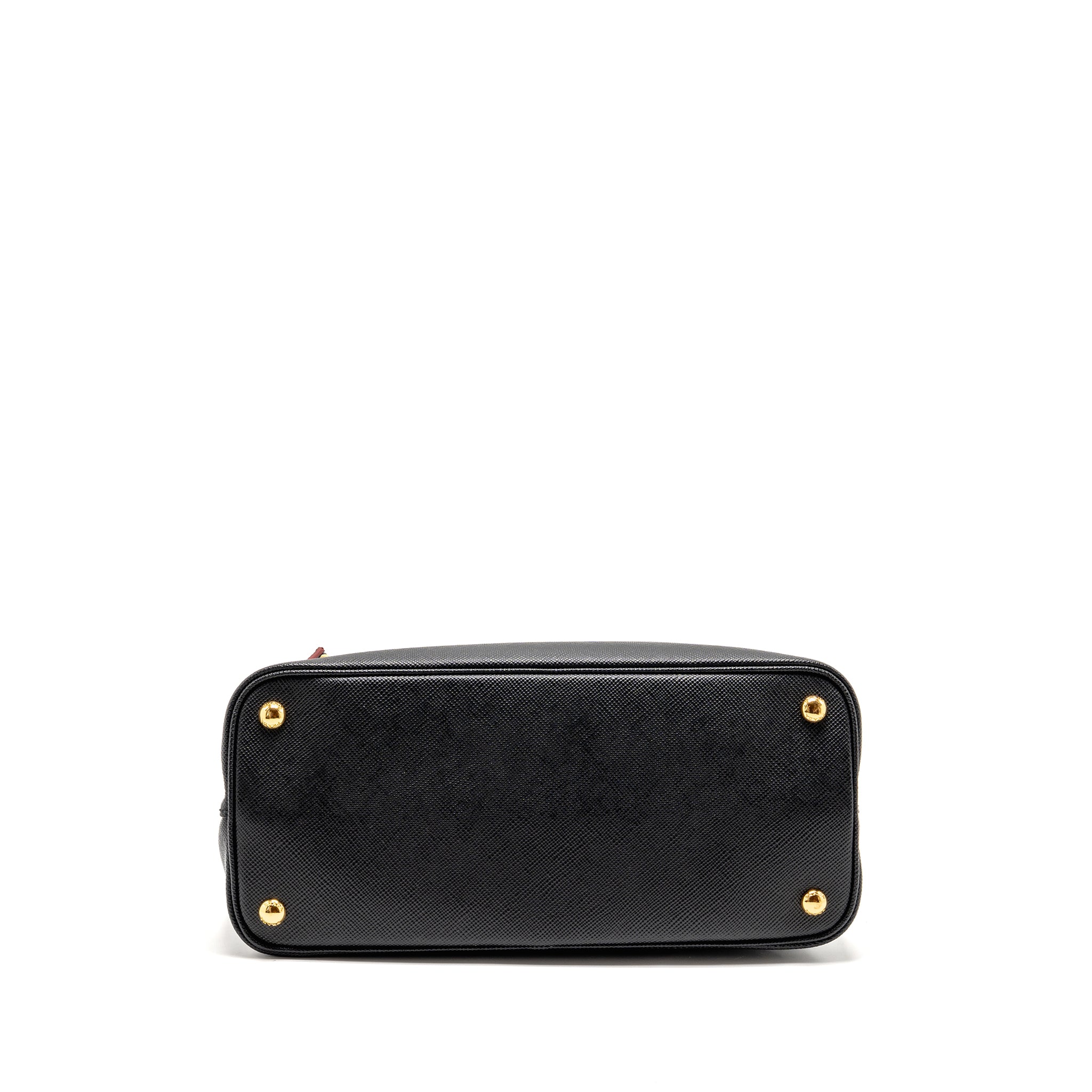 prada-medium-saffiano-cuir-tote-bag-leather-black-fuoco-ghw