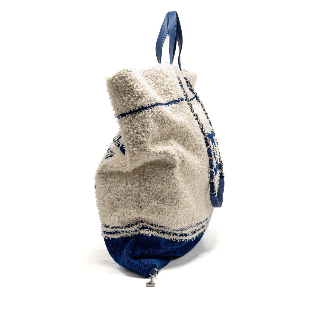 chanel-19p-deauville-biarritz-venice-tote-tweed-white-blue-shw