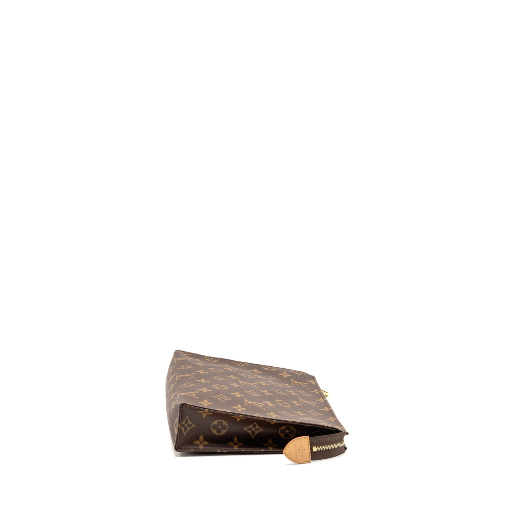louis-vuitton-toiletry-pochette-26-monogram-canvas-ghw-14