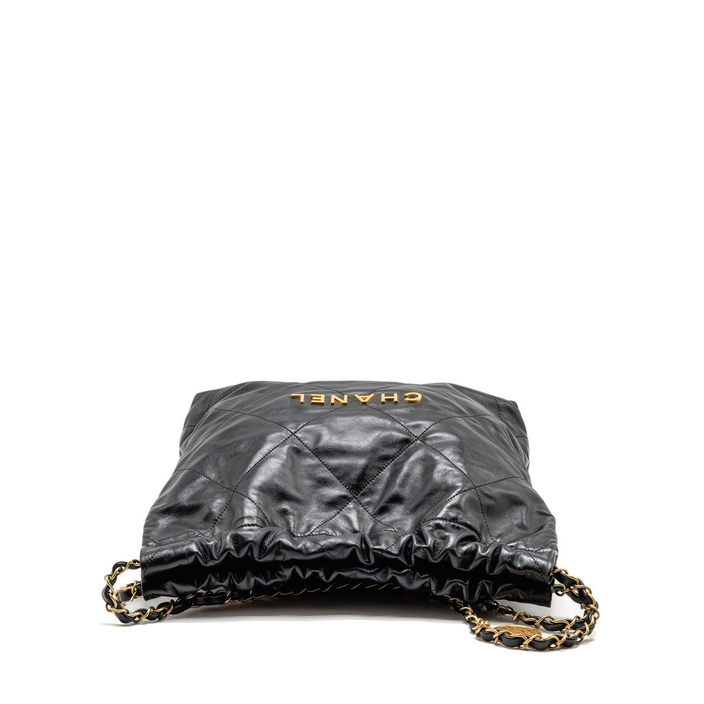 chanel-22-black-1