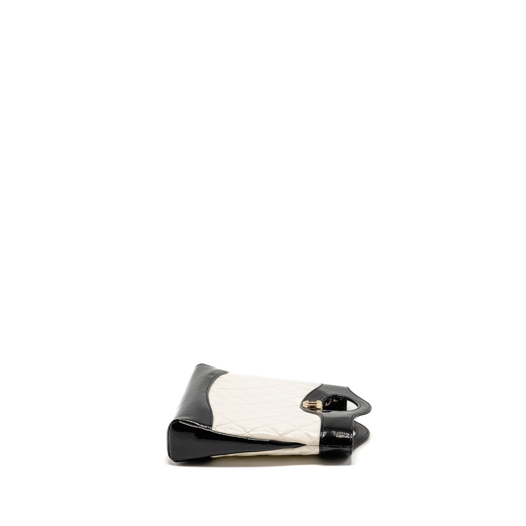 chanel-mini-31-bag-patent-black-white-lghw-microchip-1