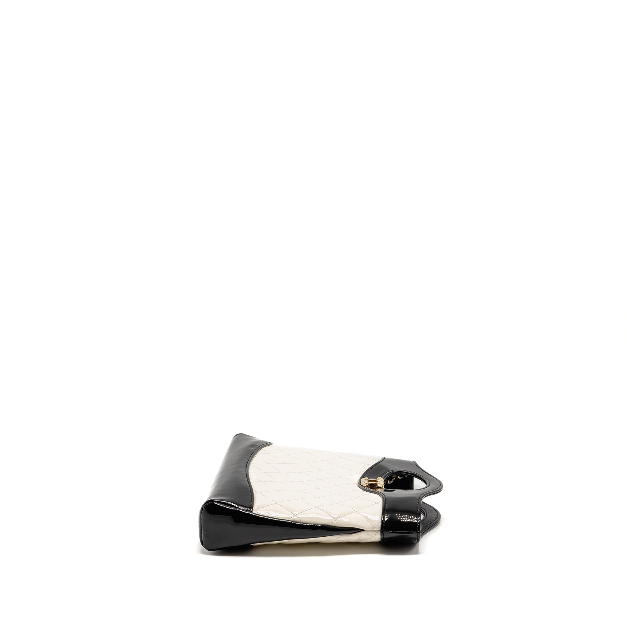 chanel-mini-31-bag-patent-black-white-lghw-microchip-1