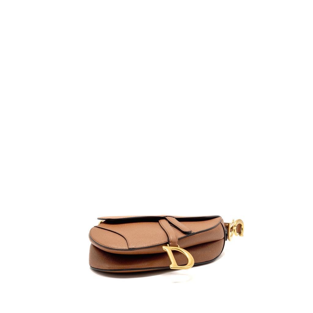 dior-medium-saddle-bag-calfskin-caramel-ghw