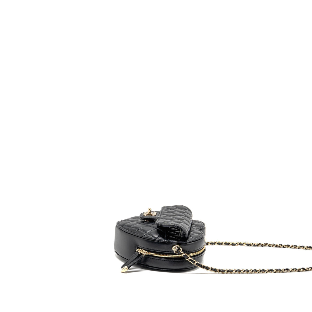 chanel-22s-heart-bag-lambskin-black-lghw-microchip-3