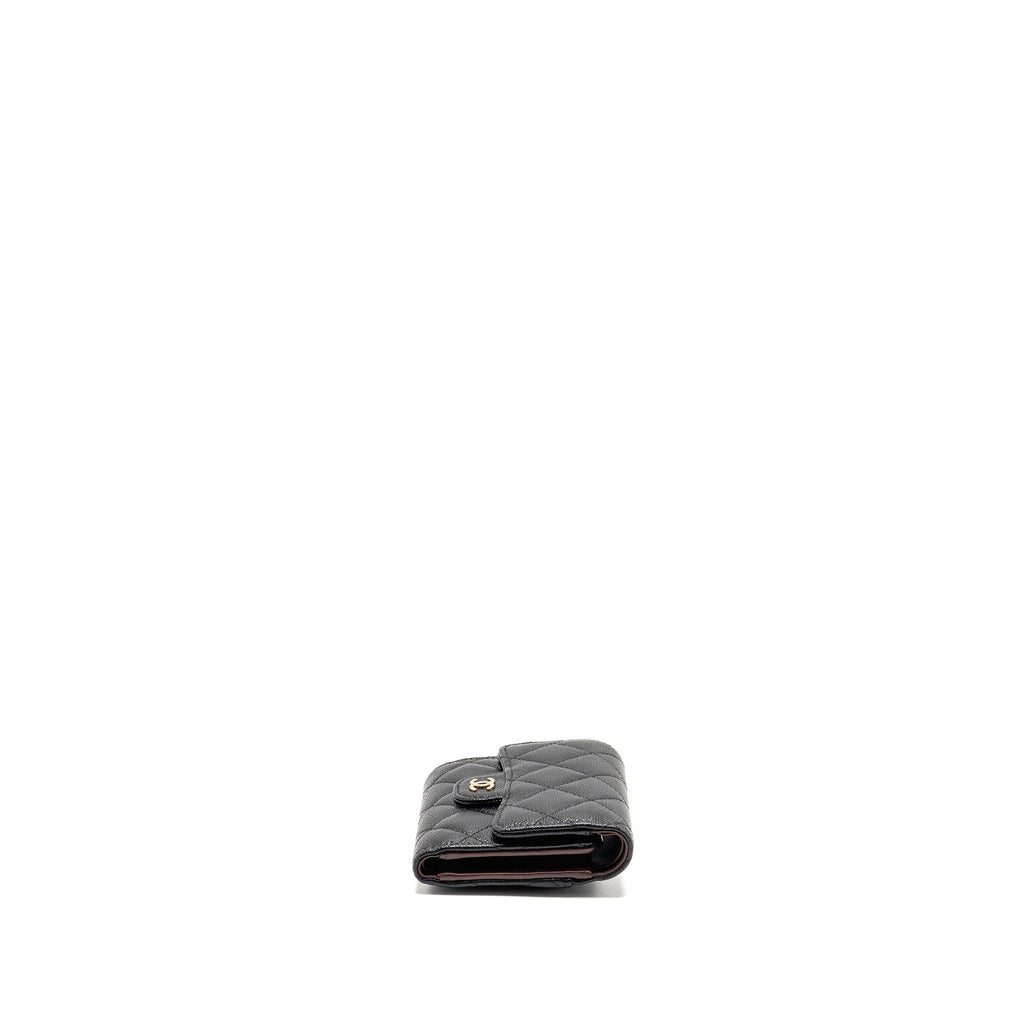 chanel-compact-wallet-caviar-black-lghwmicrochip