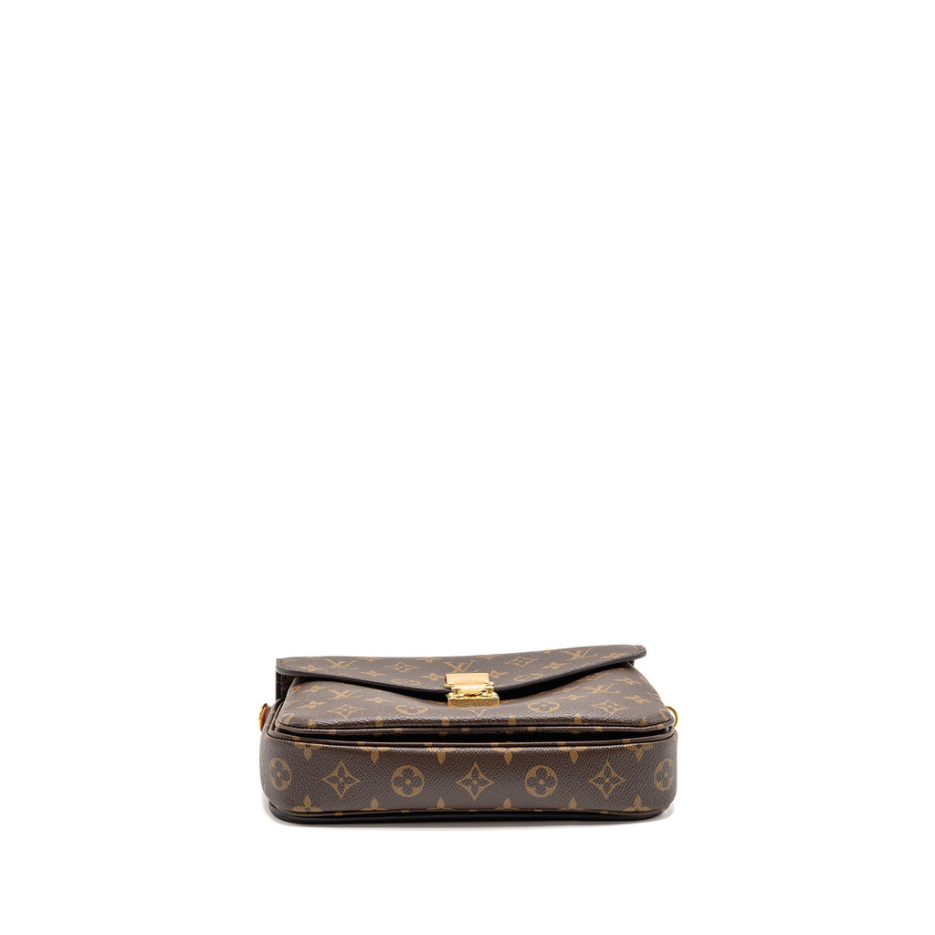 louis-vuitton-pochette-metis-monogram-canvas-ghw-36