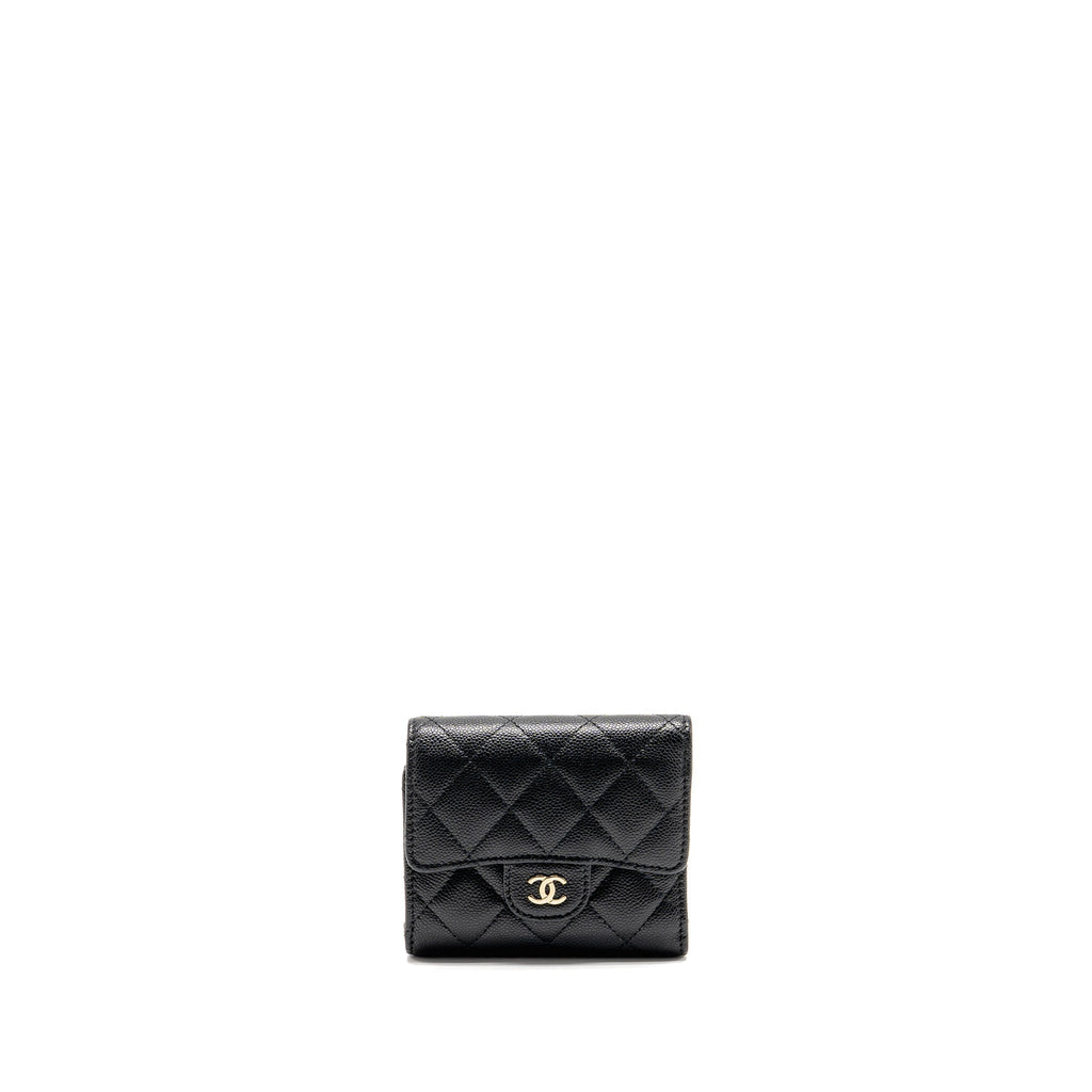 chanel-compact-wallet-caviar-black-lghwmicrochip