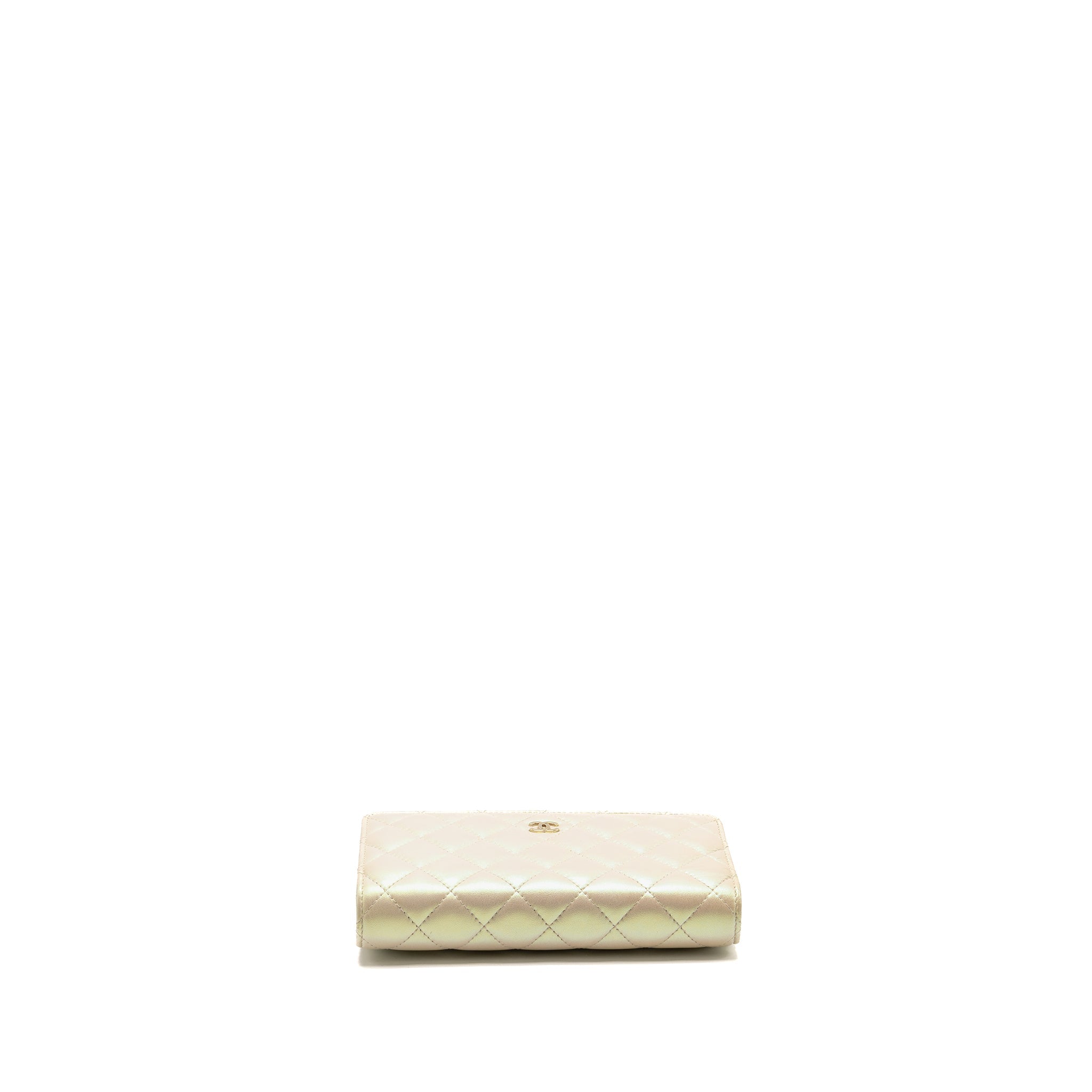 chanel-wallet-on-chain-lambskin-iridescent-ivory-lghw-copy