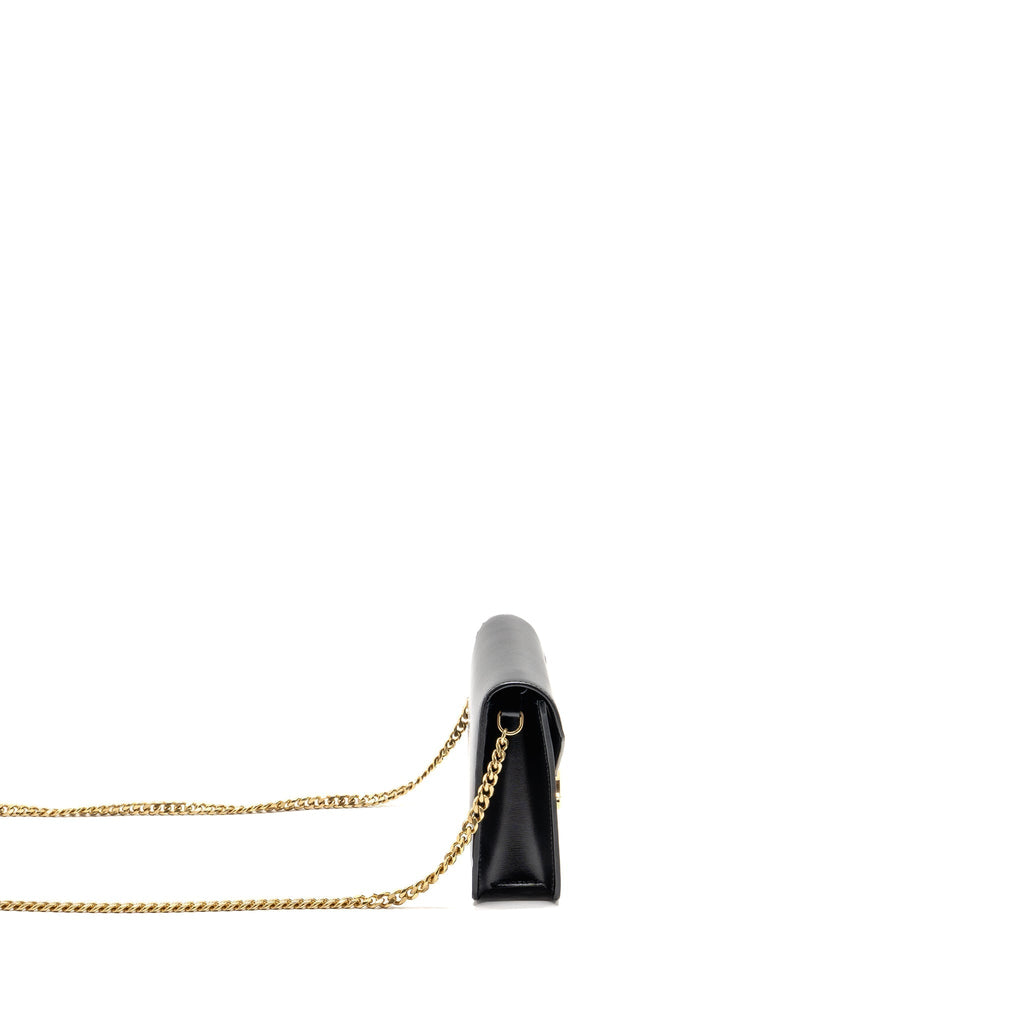 celine-triomphe-wallet-on-chain-margo-shiny-calfskin-black-ghw