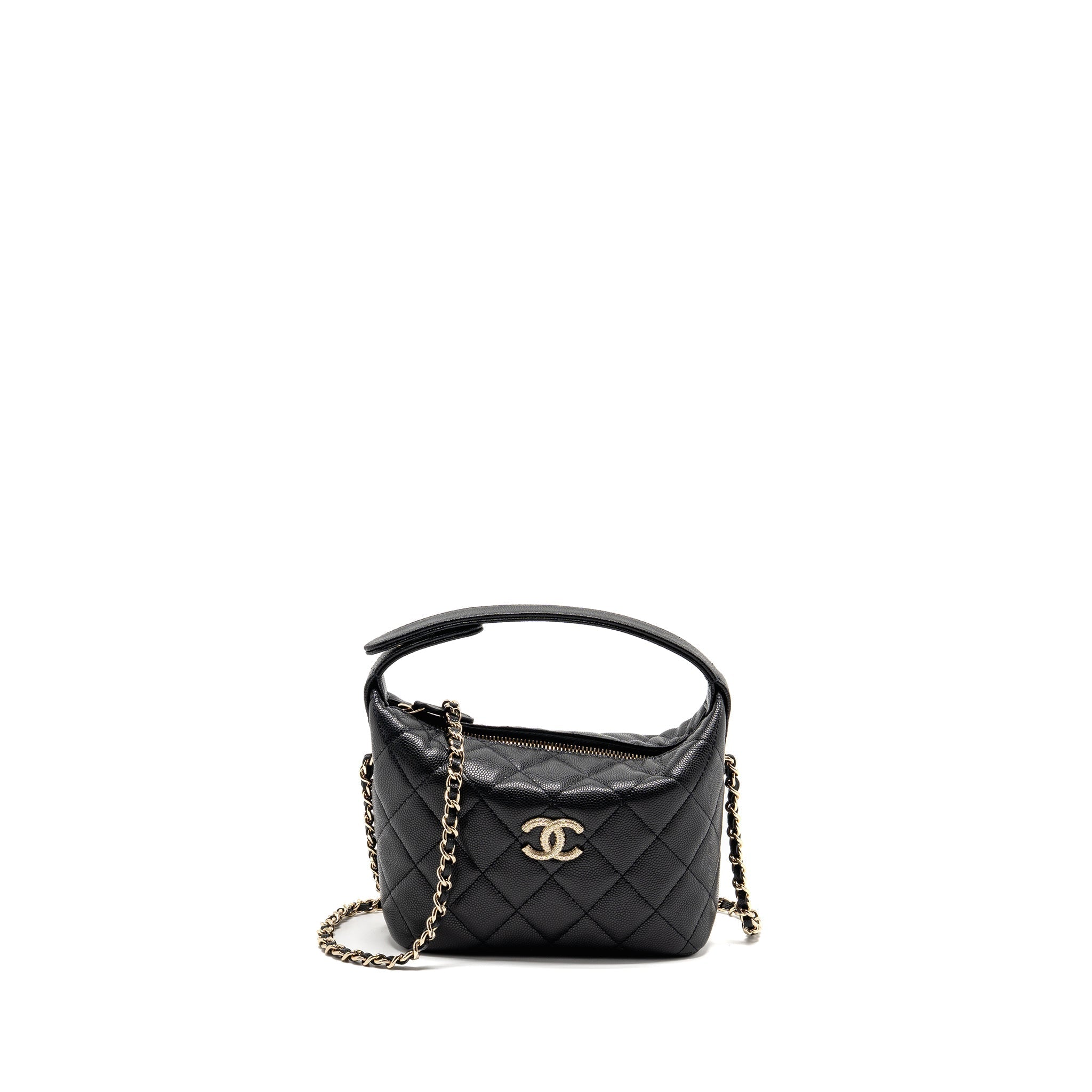 chanel-25c-detail-cc-logo-quilted-hobo-bag-caviar-black-lghwmicrochip-1