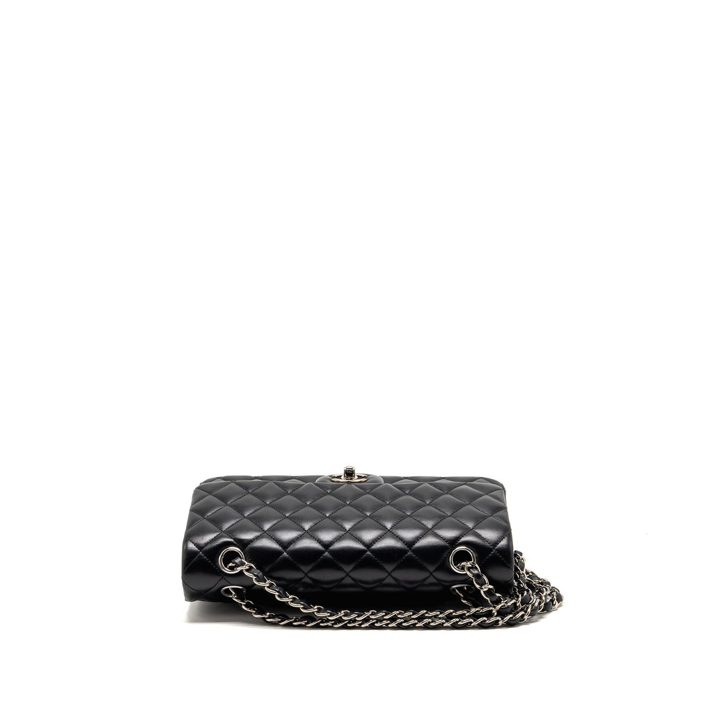 chanel-medium-classic-double-flap-bag-lambskin-black-shw-1