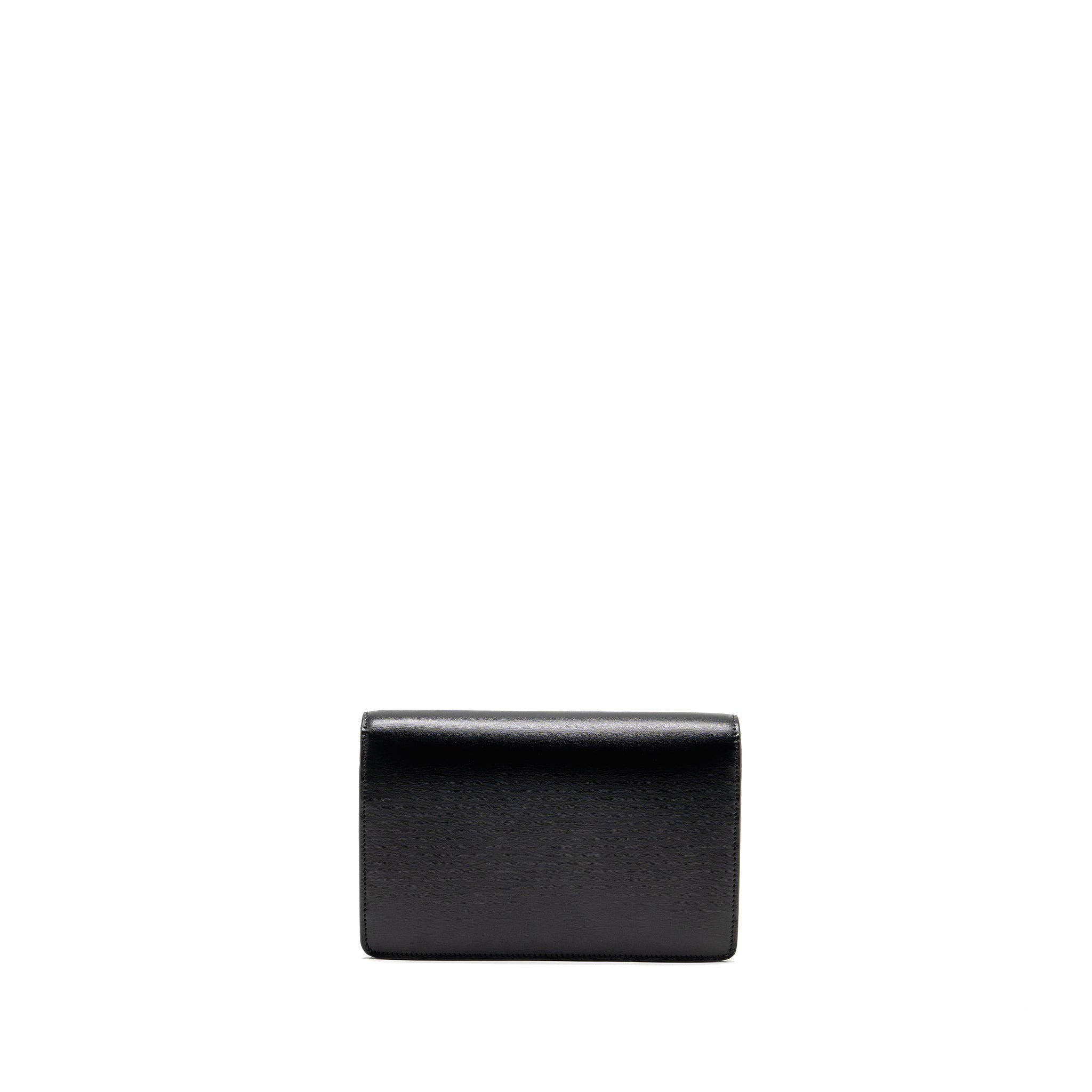 celine-triomphe-wallet-on-chain-margo-shiny-calfskin-black-ghw