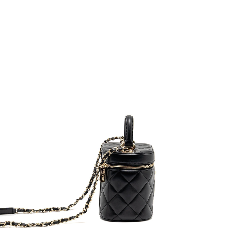 chanel-trendy-cc-round-vanity-case-crossbody-bag-lambskin-black-lghw-1