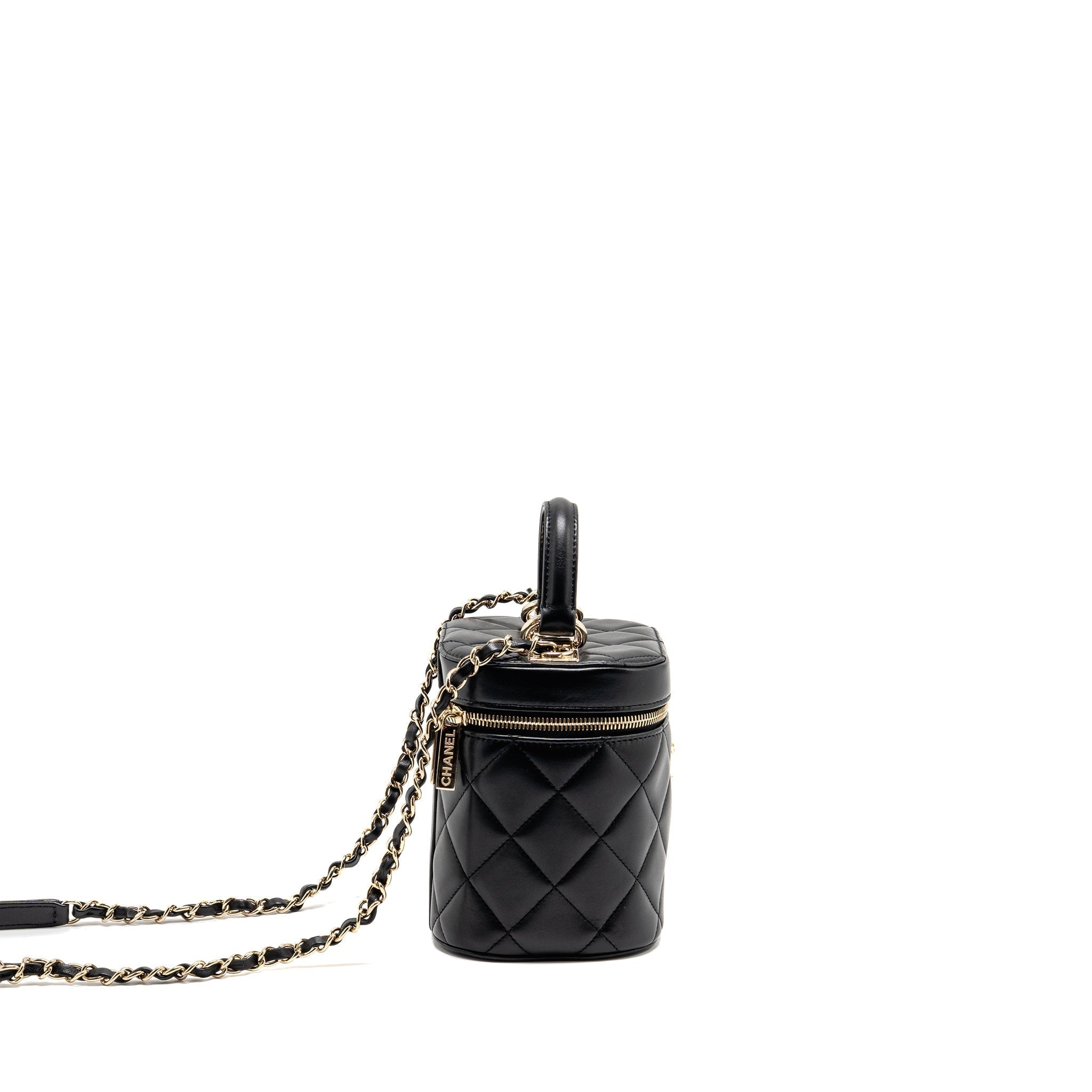 chanel-trendy-cc-round-vanity-case-crossbody-bag-lambskin-black-lghw-1