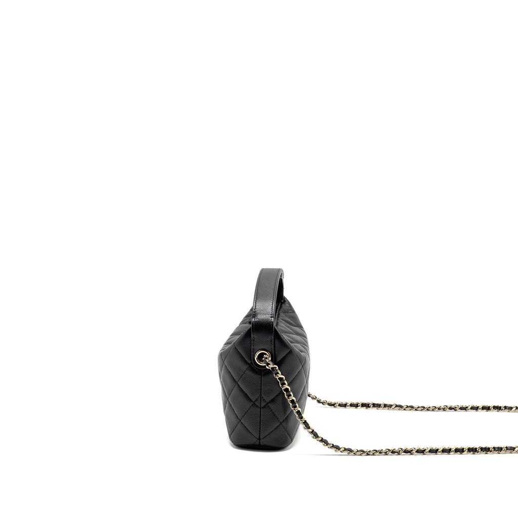 chanel-25c-detail-cc-logo-quilted-hobo-bag-caviar-black-lghwmicrochip-1