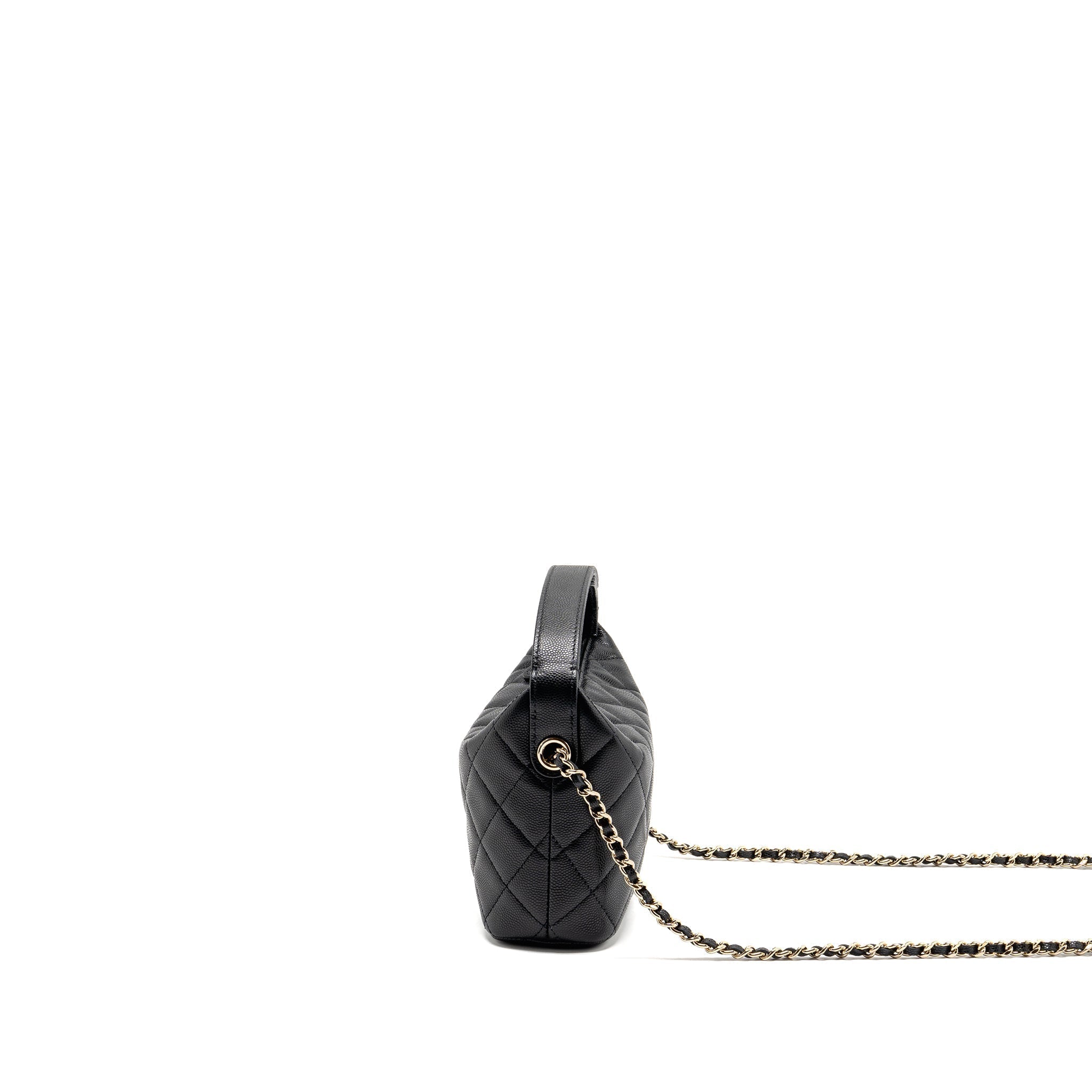 chanel-25c-detail-cc-logo-quilted-hobo-bag-caviar-black-lghwmicrochip-1