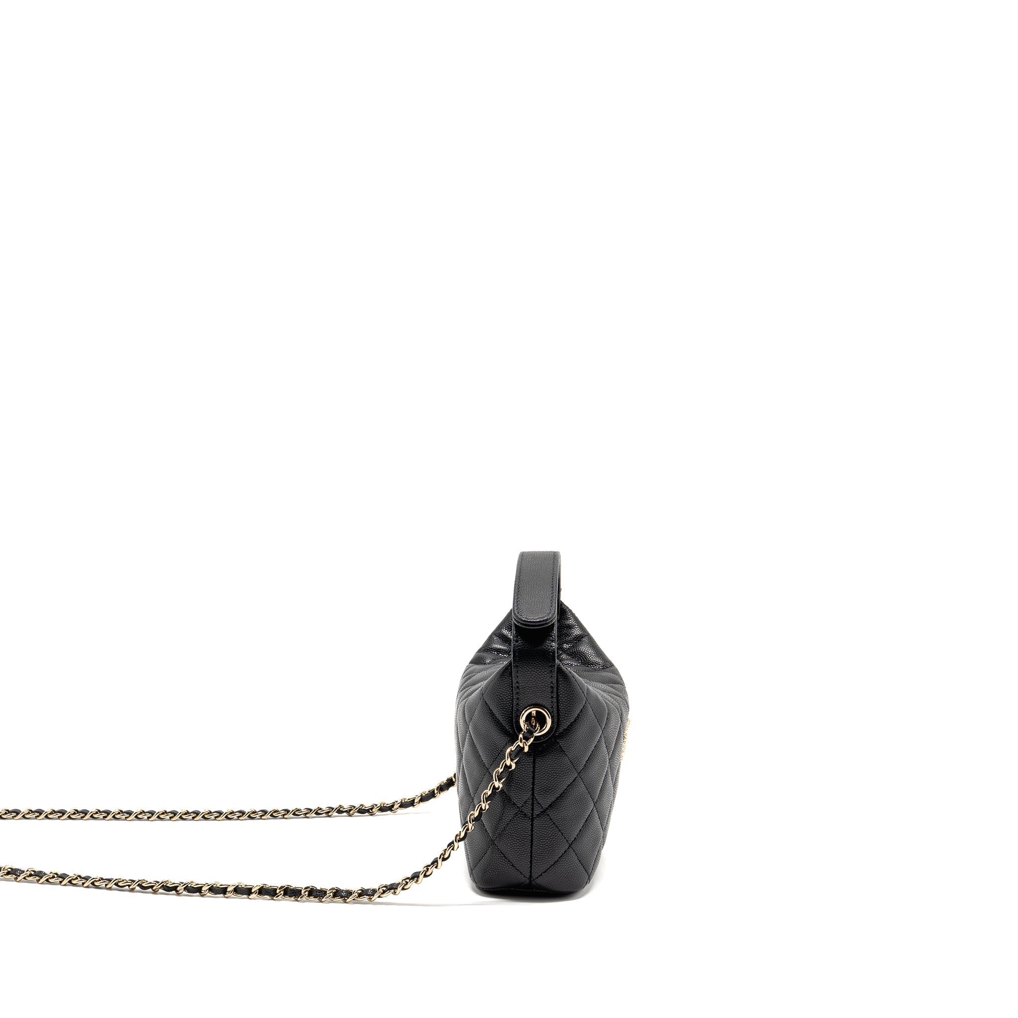 chanel-25c-detail-cc-logo-quilted-hobo-bag-caviar-black-lghwmicrochip-1