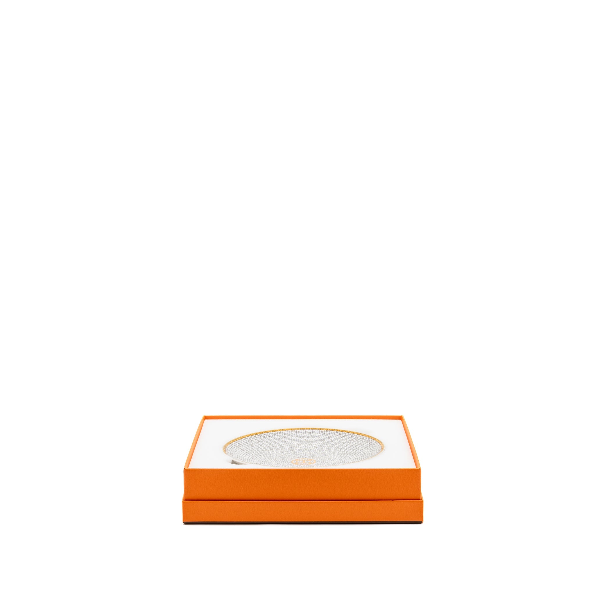 hermes-mosaique-au-24-gold-bread-and-butter-plates-2-in-a-set
