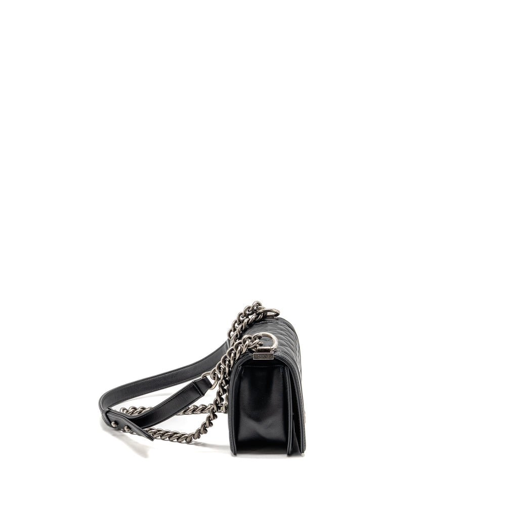 chanel-small-boy-bag-calfskin-black-shw