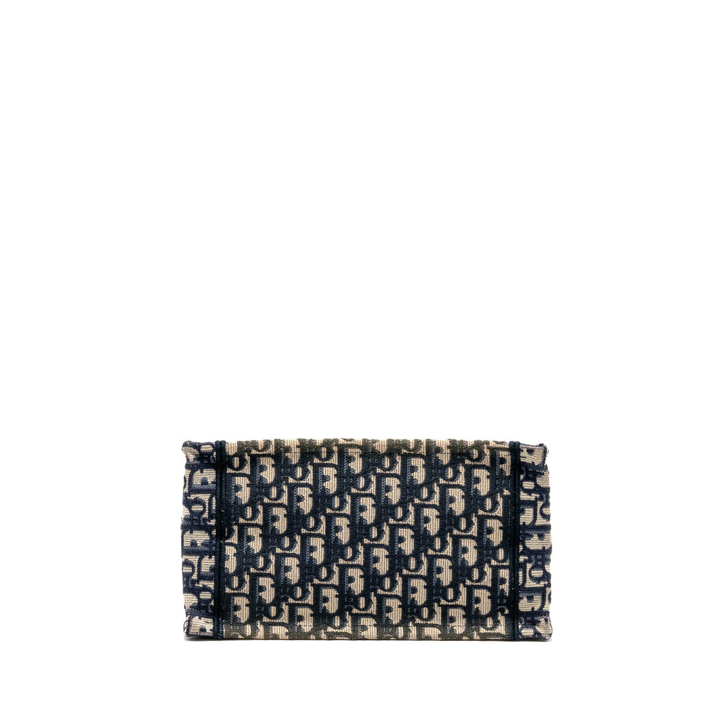 dior-small-book-tote-blue-ecru-dior-oblique-embroidry-copy
