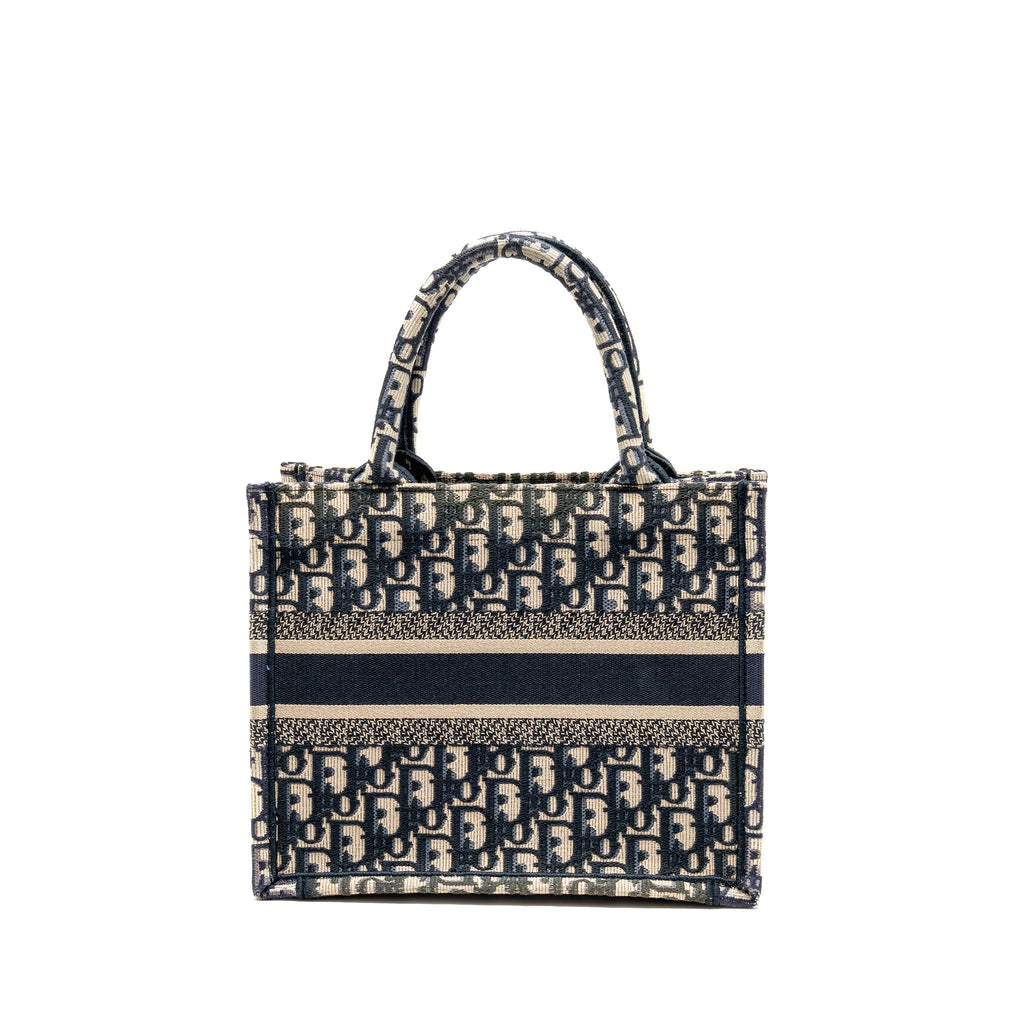 dior-small-book-tote-blue-ecru-dior-oblique-embroidry-copy