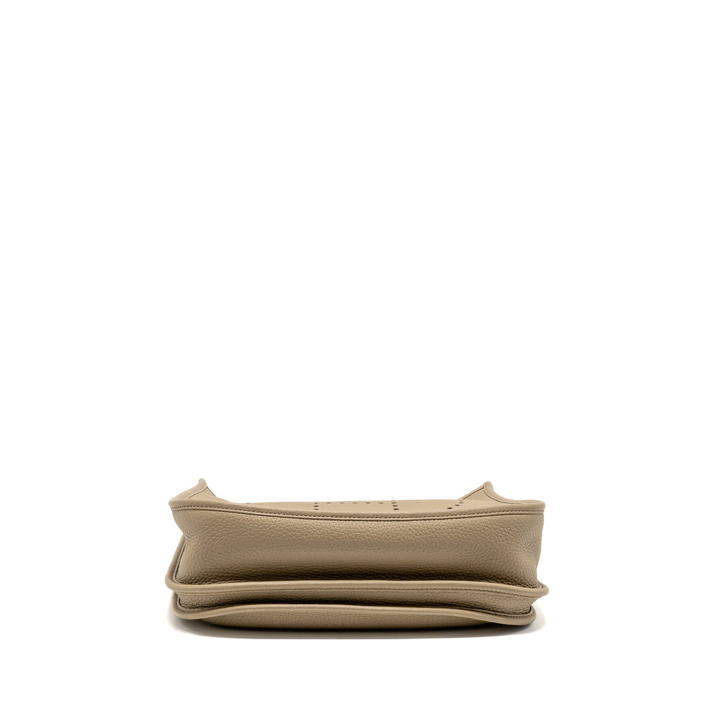 hermes-evelyne-29-clemence-trench-shw-stamp-w