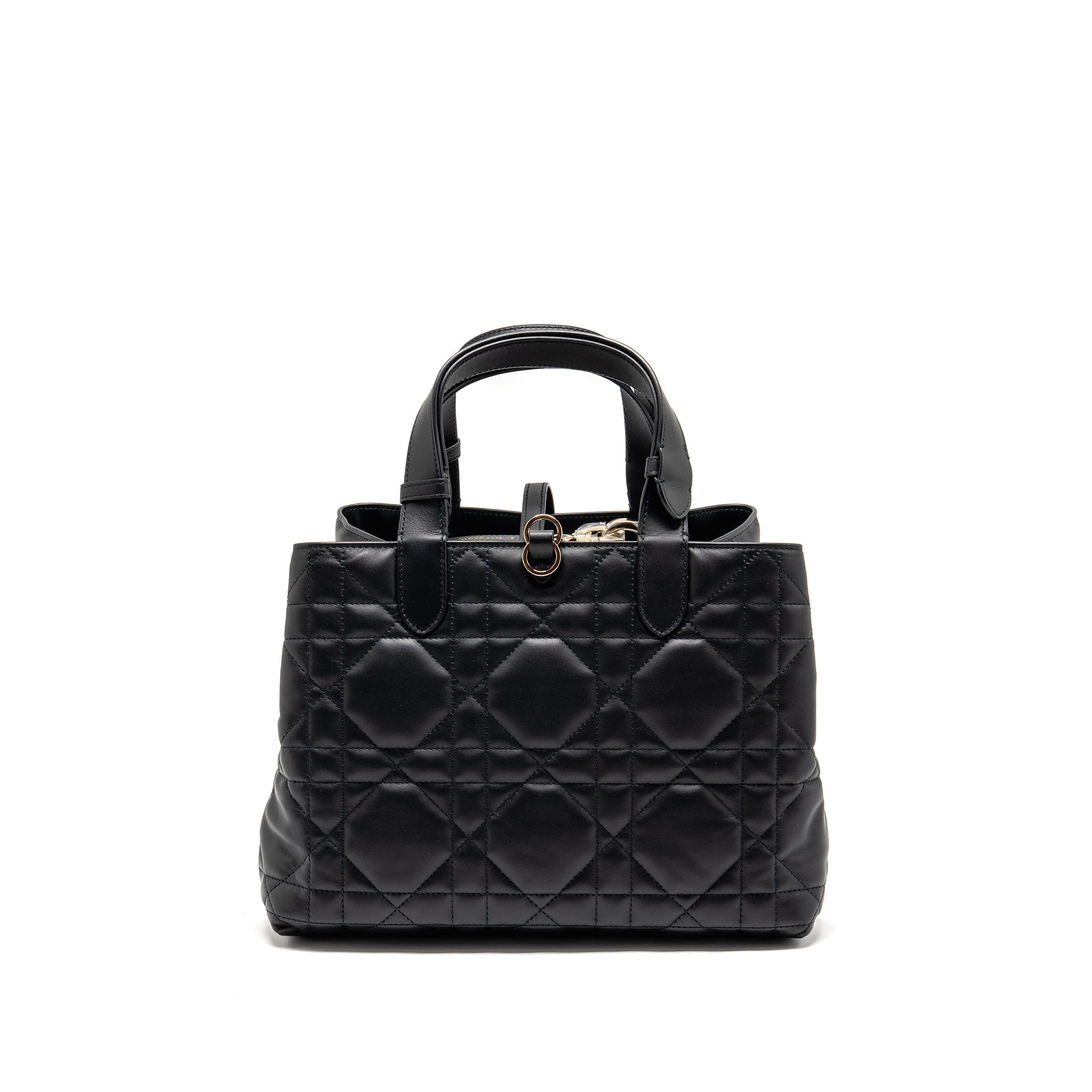dior-medium-dior-toujours-tote-bag-macrocannage-calfskin-black-lghw-copy