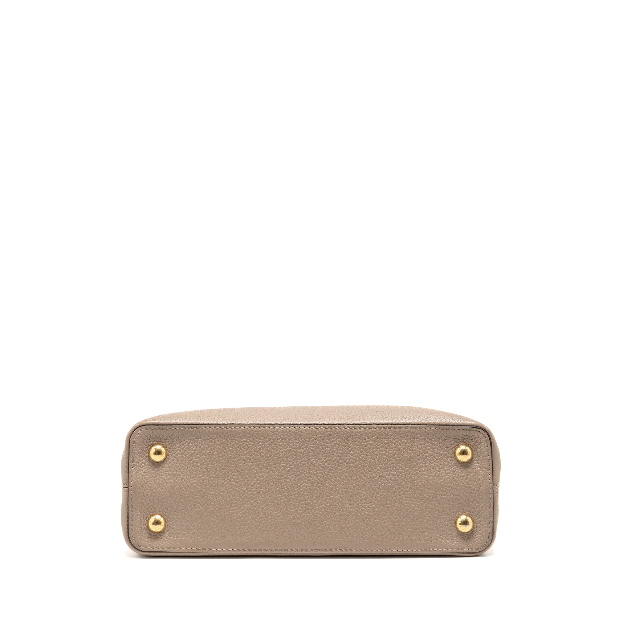 louis-vuitton-capucines-mm-taurillon-leather-light-grey-ghw