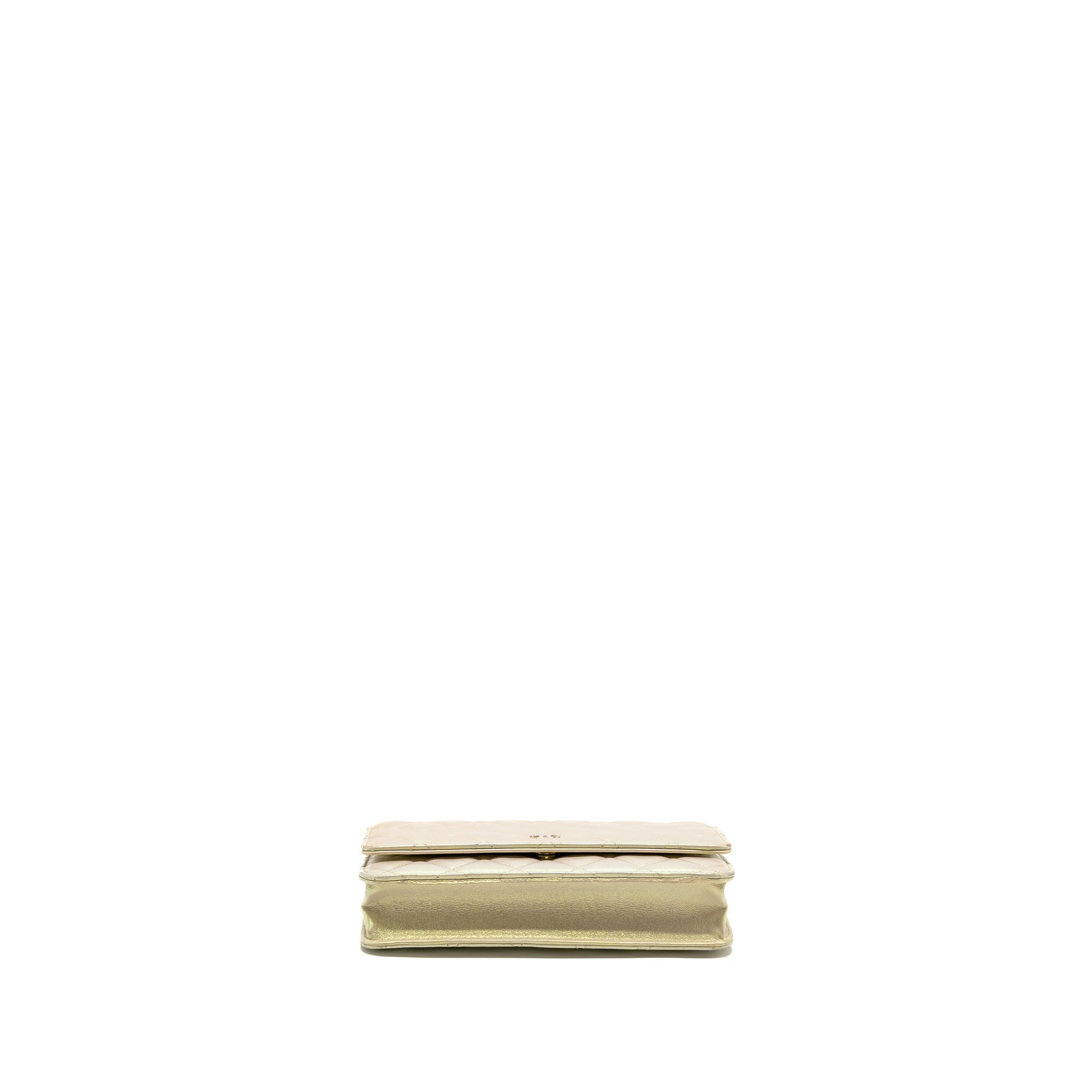 chanel-wallet-on-chain-lambskin-iridescent-ivory-lghw