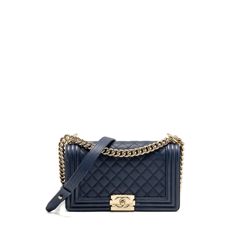 chanel-medium-boy-bag-caviar-navy-lghw