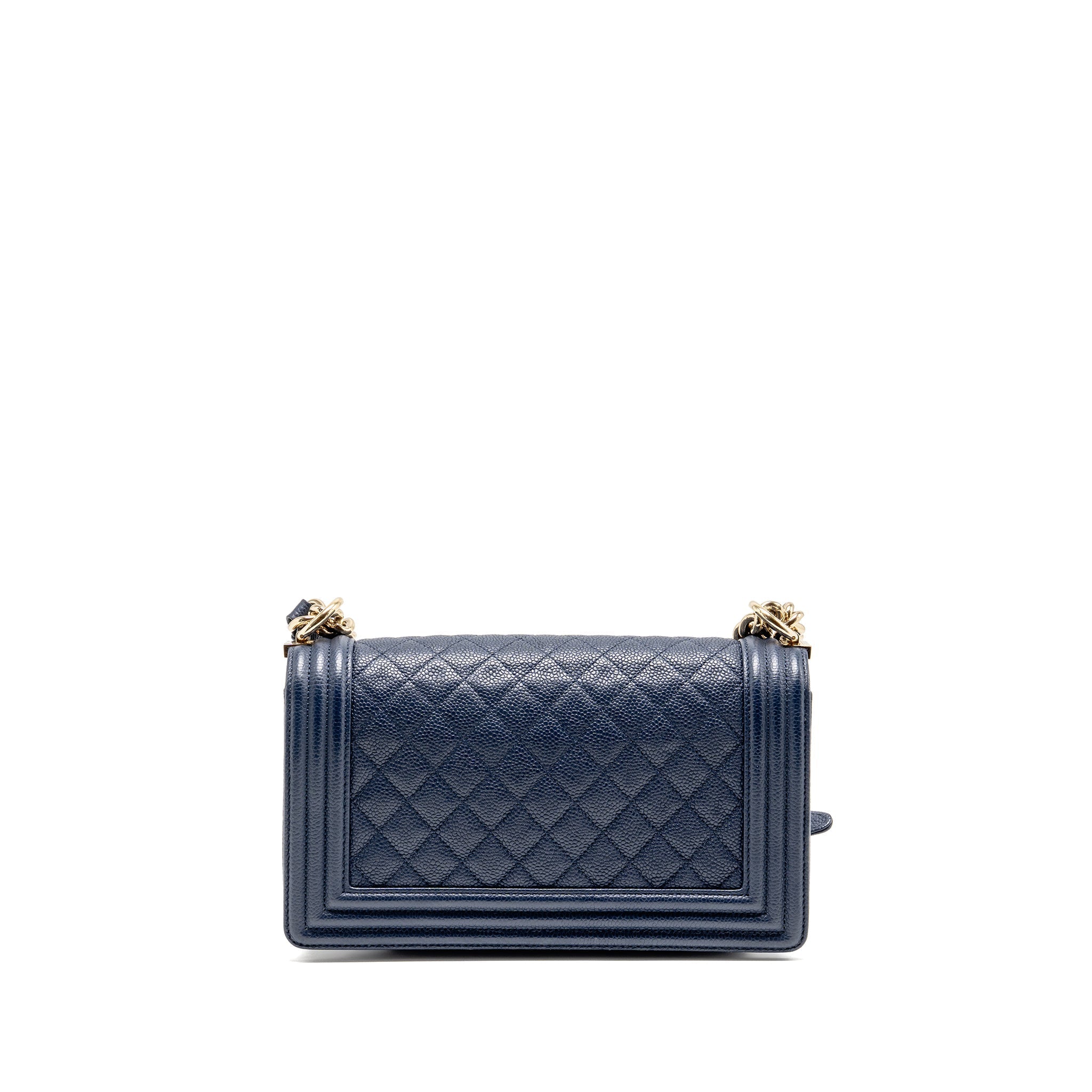 chanel-medium-boy-bag-caviar-navy-lghw