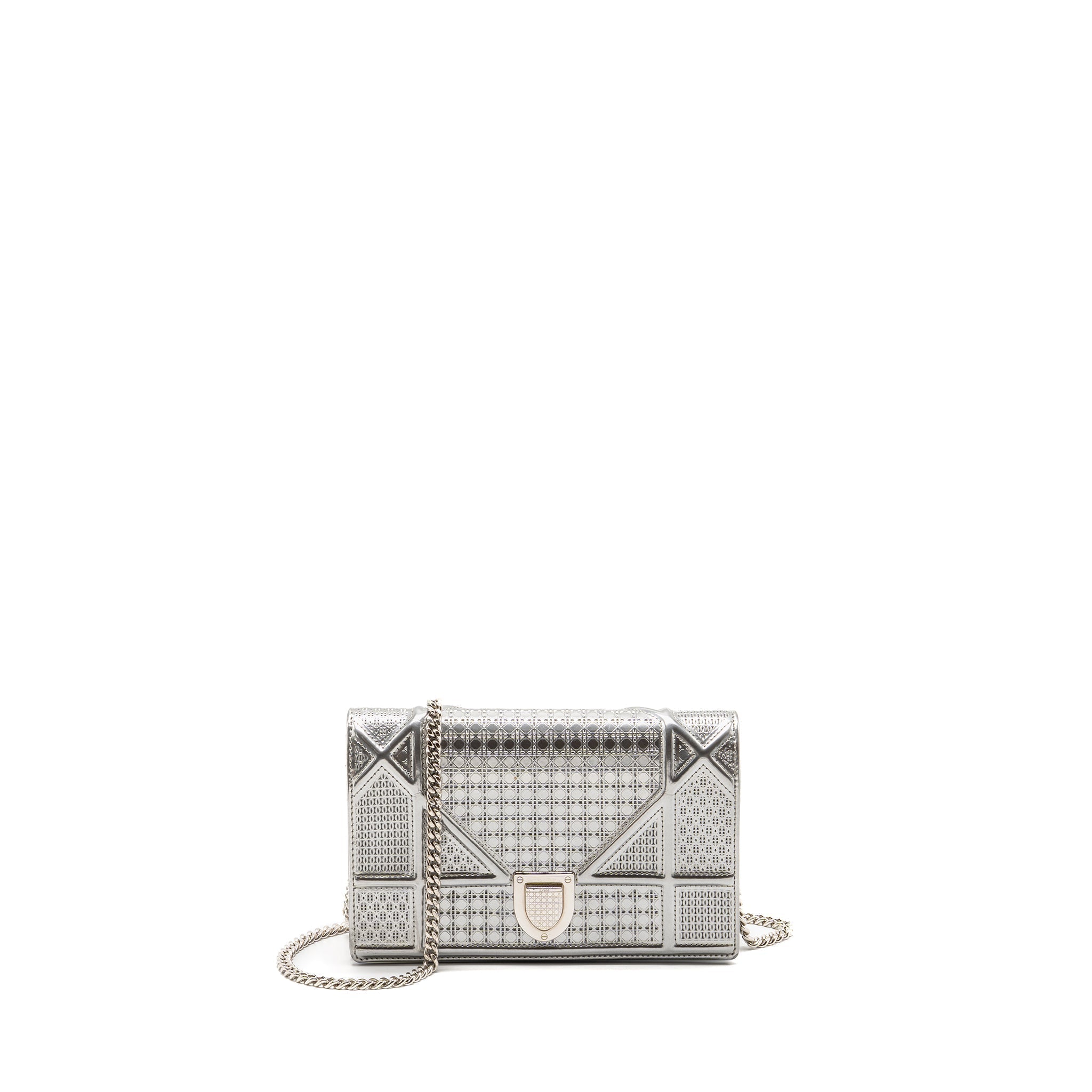 dior-diorama-wallet-on-chain-calfskin-silver-shw