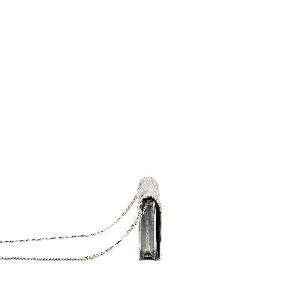 dior-diorama-wallet-on-chain-calfskin-silver-shw