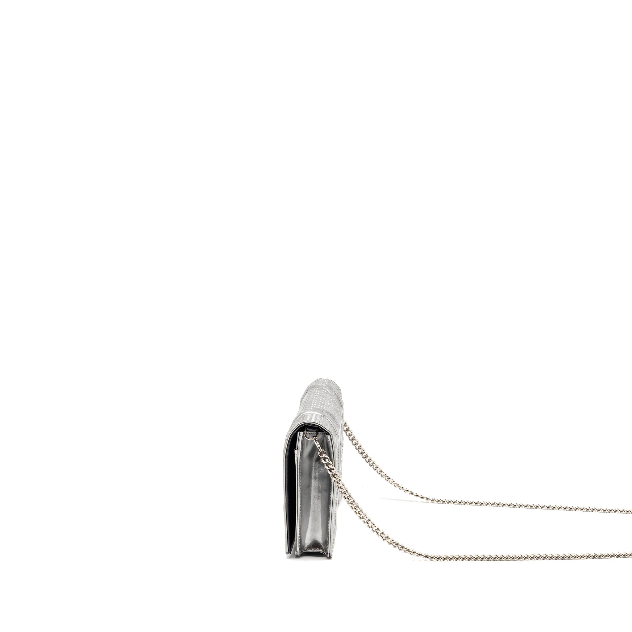 dior-diorama-wallet-on-chain-calfskin-silver-shw
