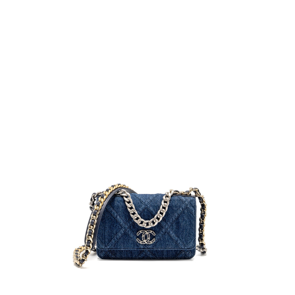 chanel-19-wallet-on-chain-denim-dark-blue-multicolor-hardware-microchip