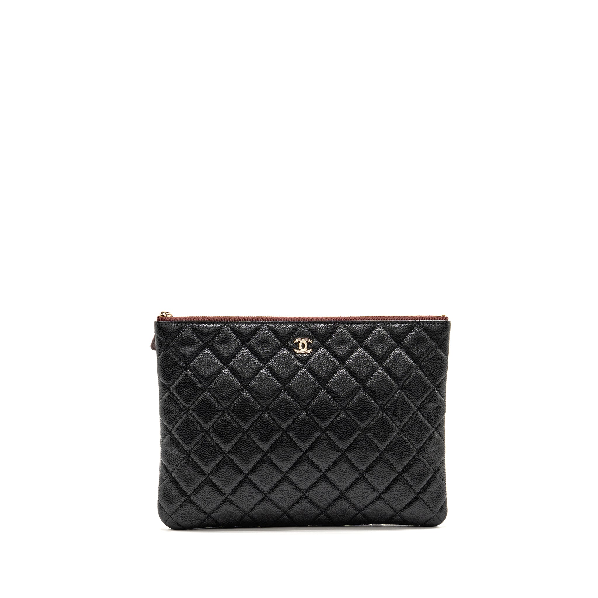 chanel-classic-zipped-pouch-caviar-black-lghw