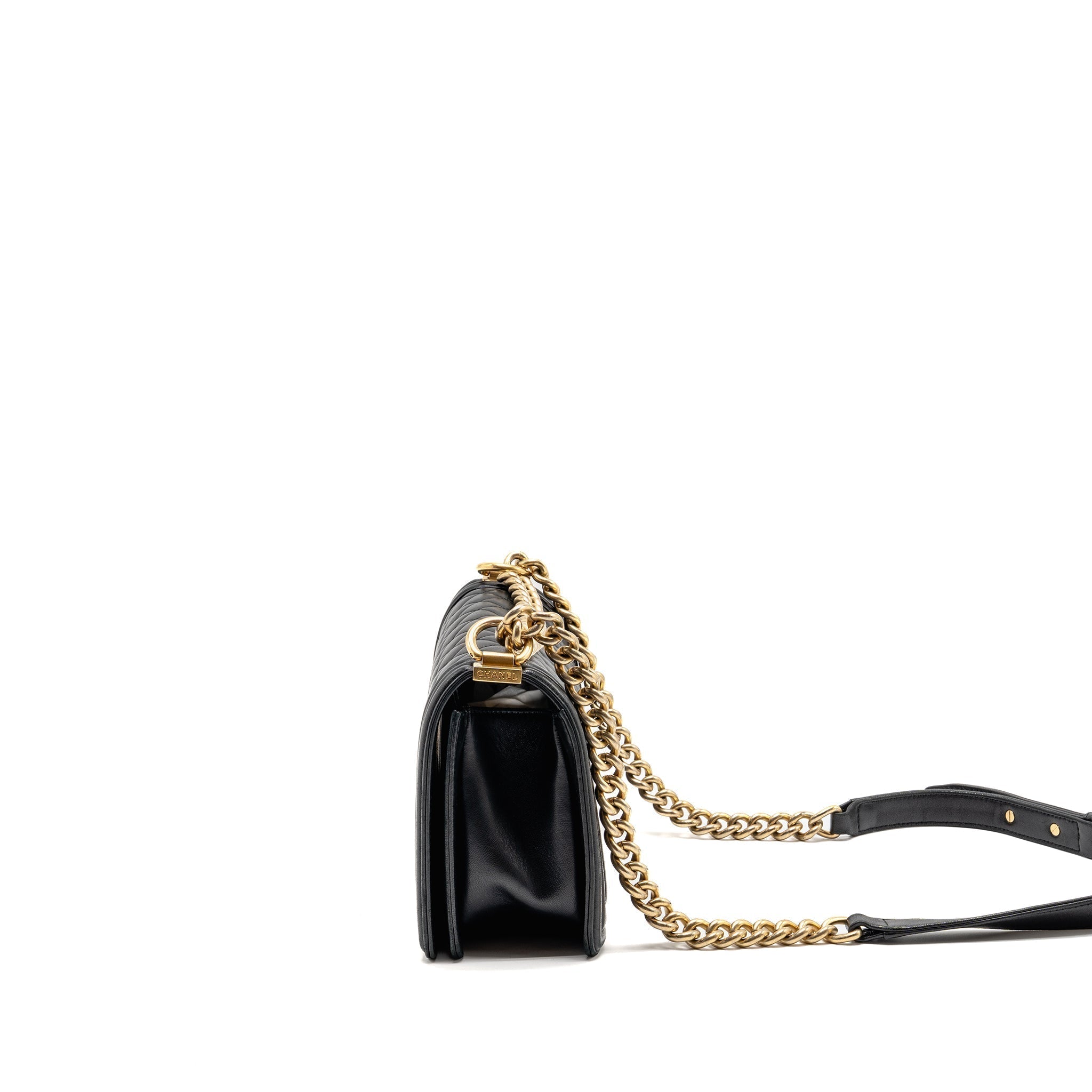 chanel-medium-boy-bag-lambskin-black-ghw-3