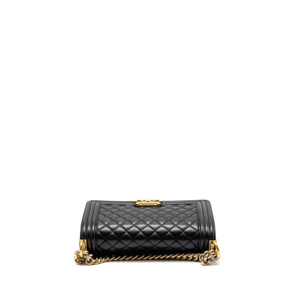 chanel-medium-boy-bag-lambskin-black-ghw-3