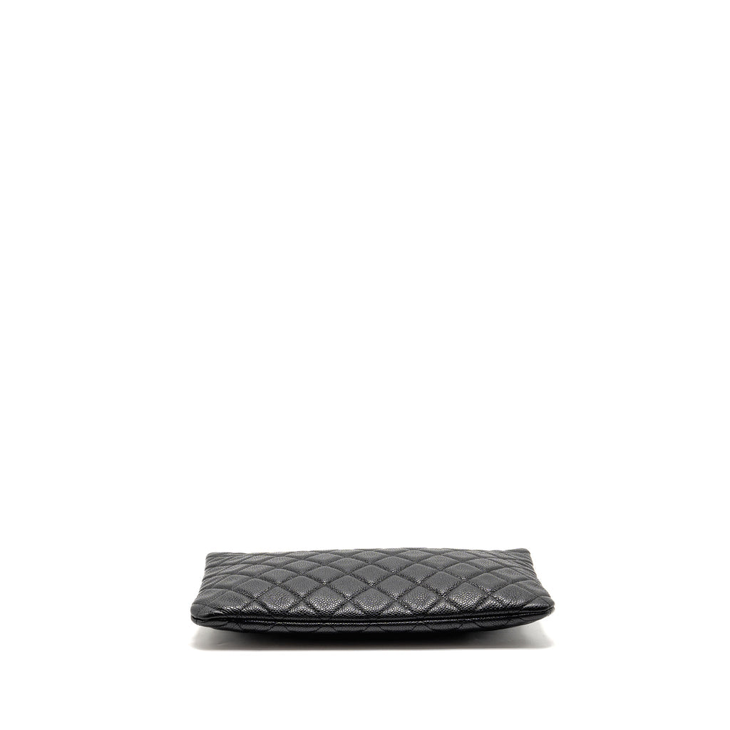chanel-classic-zipped-pouch-caviar-black-lghw
