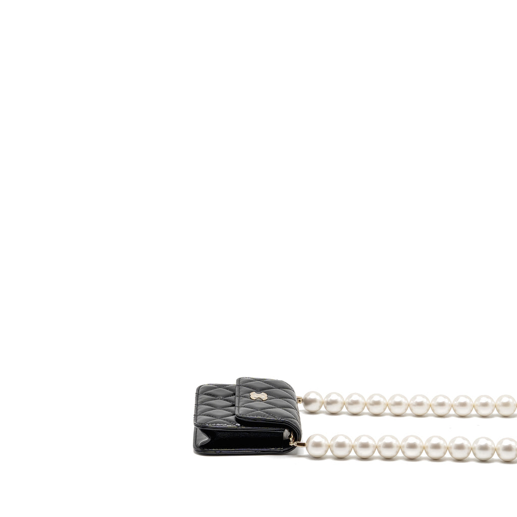 chanel-card-holder-with-maxi-pearls-chain-lambskin-black-lghw