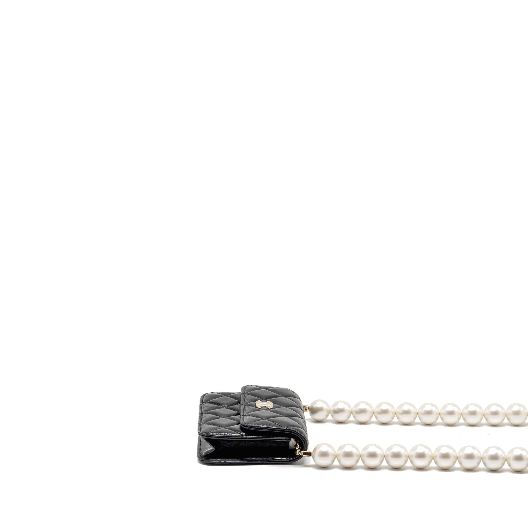 chanel-card-holder-with-maxi-pearls-chain-lambskin-black-lghw