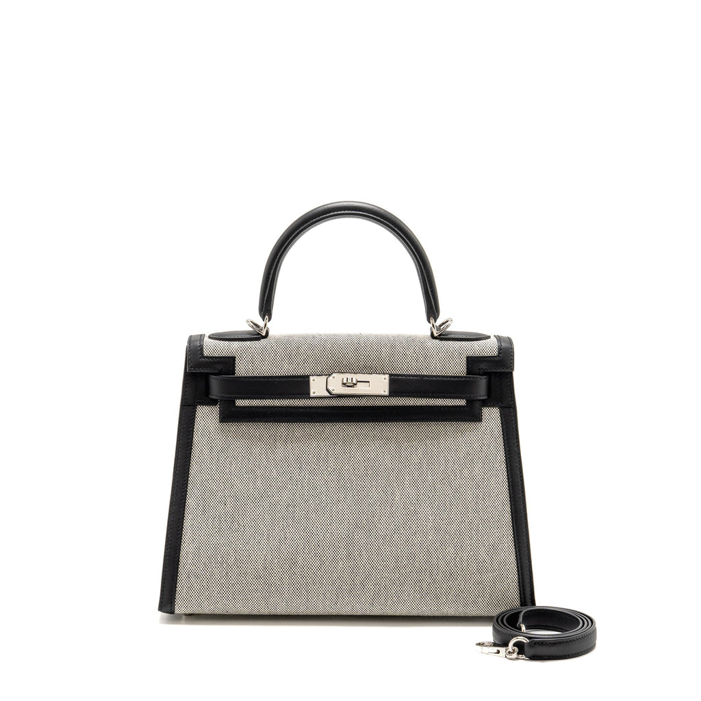 hermes-mini-lindy-swift-gris-pale-gris-meyer-shw-stamp-b-1