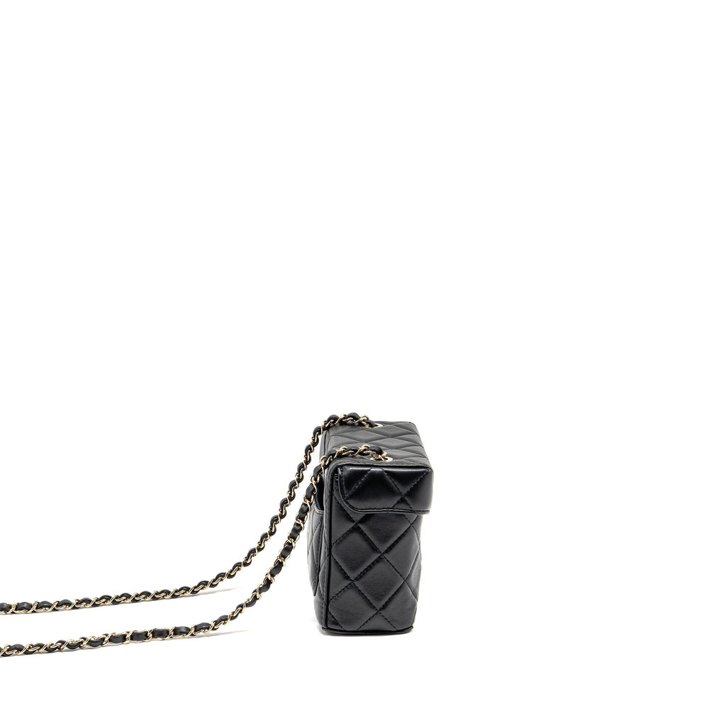 chanel-flap-vanity-with-chain-lambskin-black-lgwh-microchip
