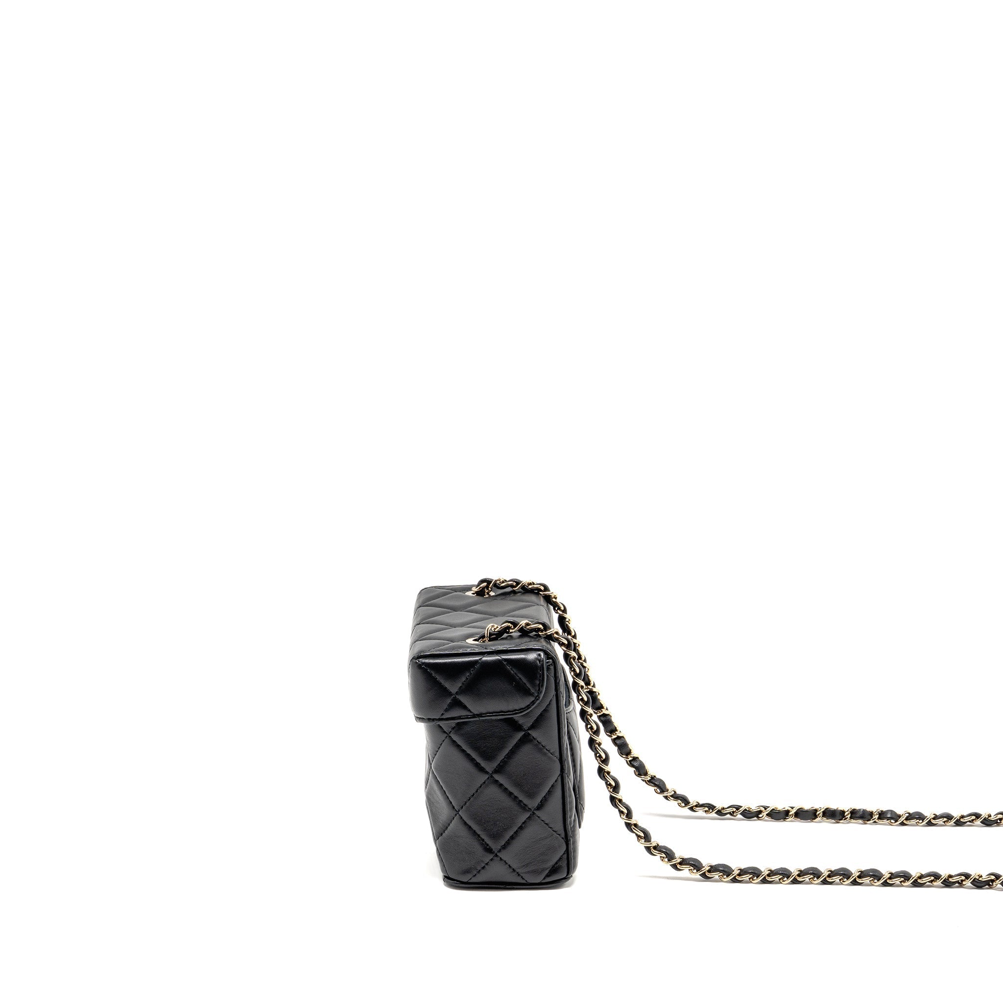 chanel-flap-vanity-with-chain-lambskin-black-lgwh-microchip