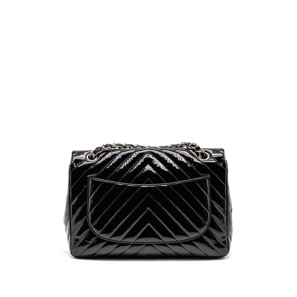 chanel-chevron-jumbo-single-flap-bag-patent-black-shw