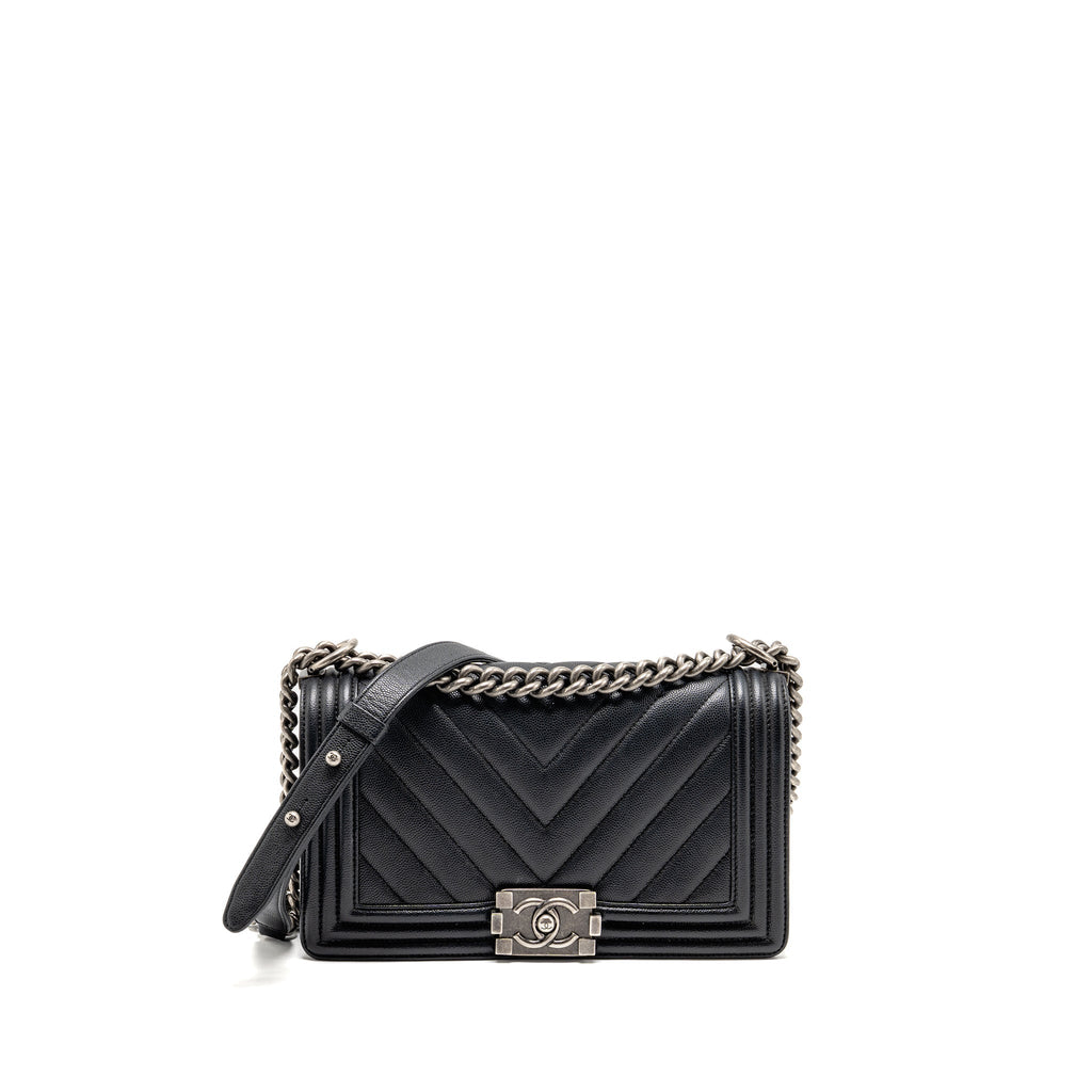 chanel-medium-boy-bag-chevron-caviar-black-ruthenium-silver-hardware