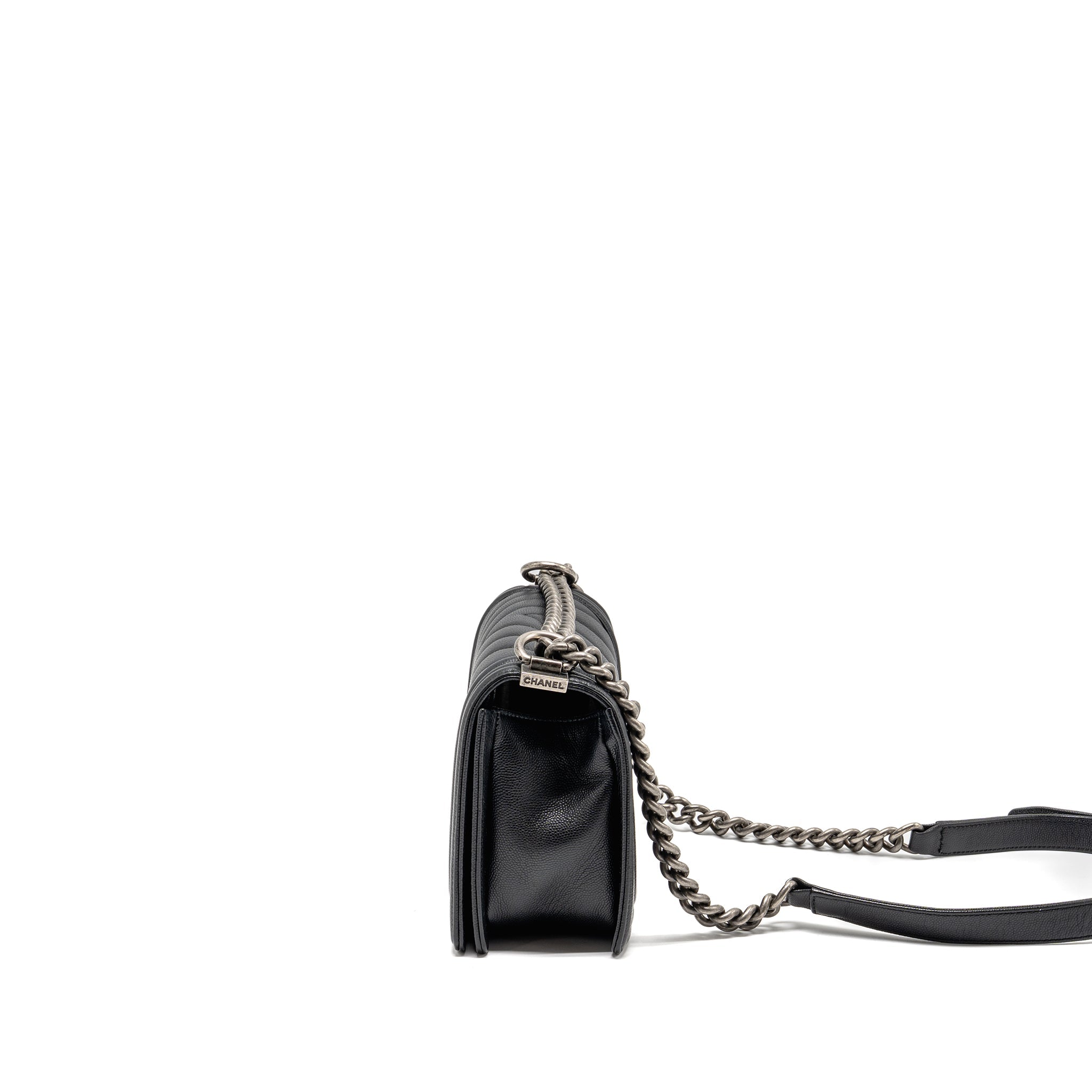 chanel-medium-boy-bag-chevron-caviar-black-ruthenium-silver-hardware