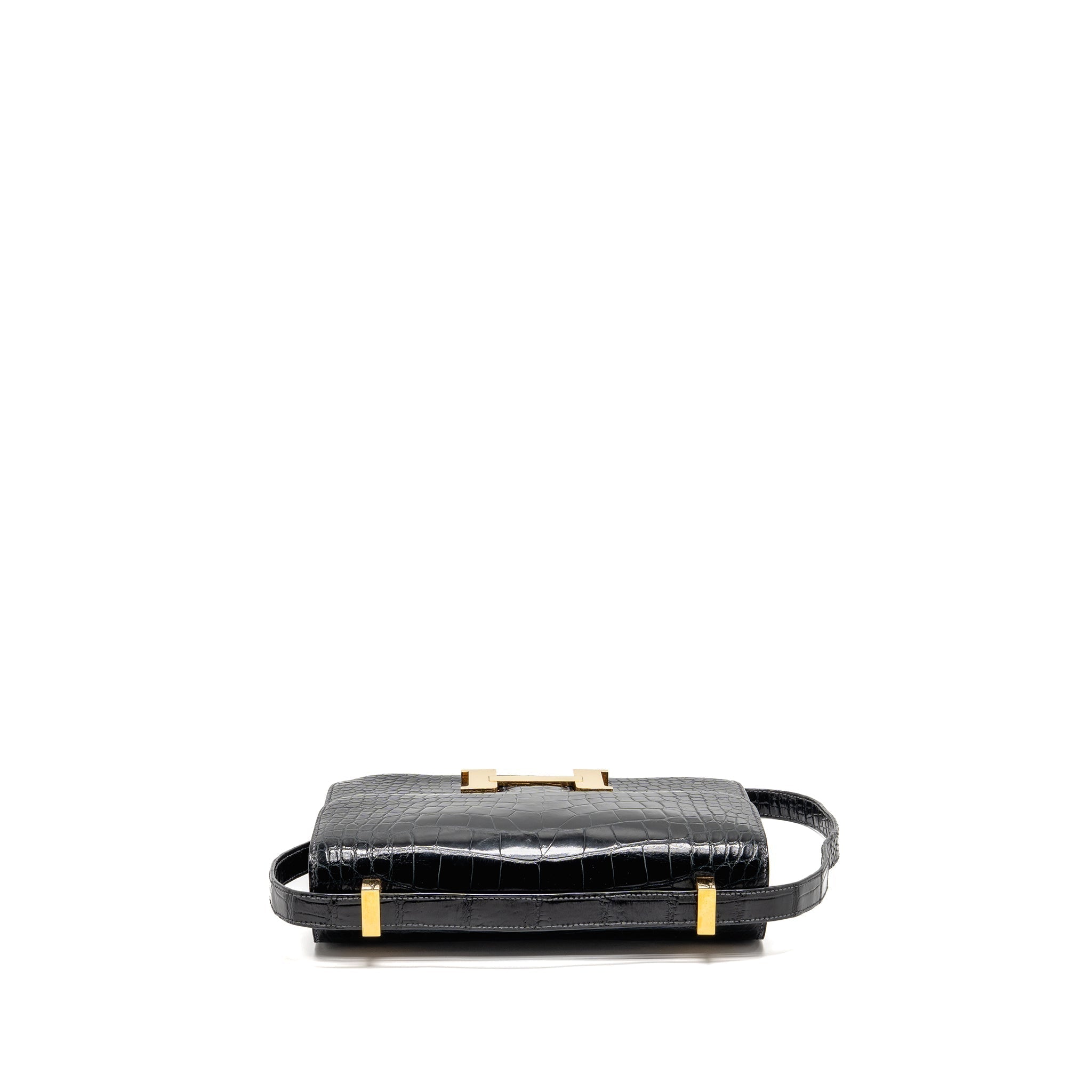 hermes-vintage-constance-24-shiny-alligator-dark-blue-ghw-stamp-circle-y